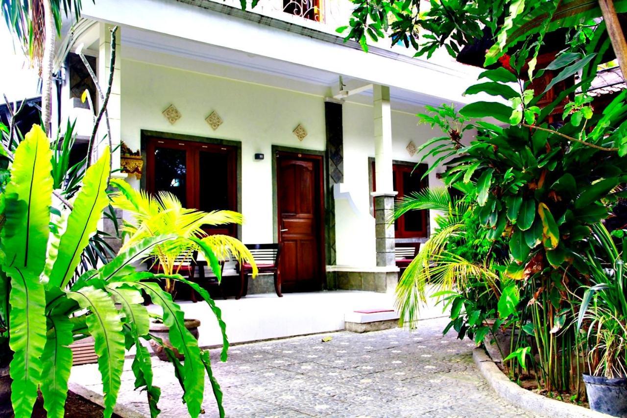 Nakula Guest House Кута Экстерьер фото